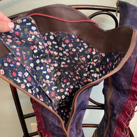 Size 9 - lace up leather boots - mult colors - Picture 7 of 7